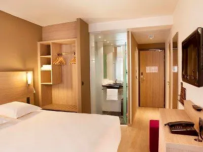 Escale Oceania Quimper Centre Hotel